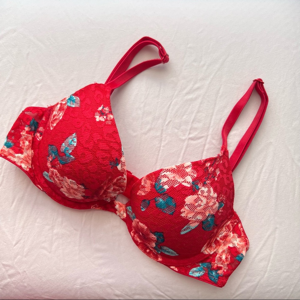 Victoria’s Secret bra